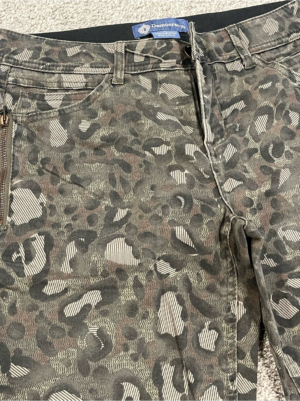 Democracy Absolution Skinny Jeans Camo Leopard Print Size 6 - Picture 2 of 6